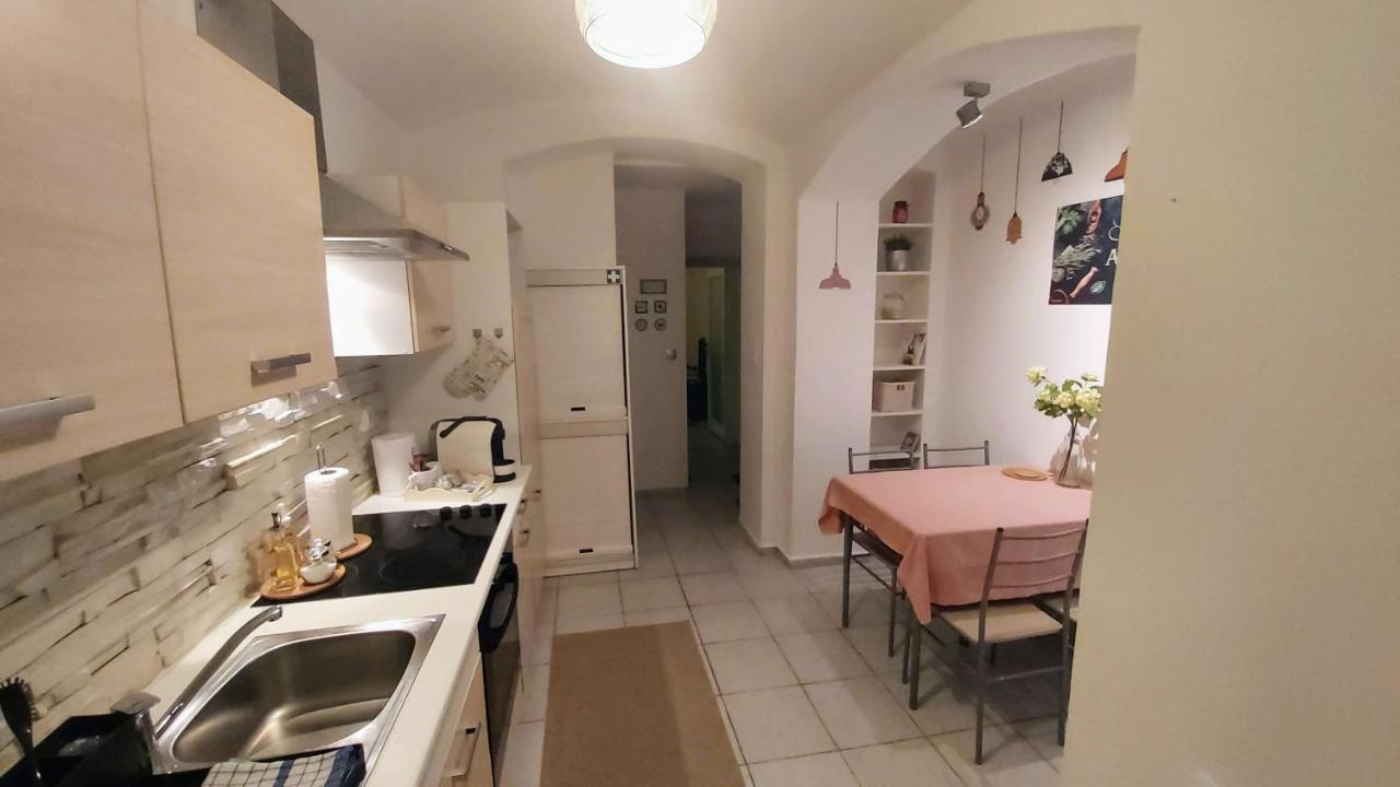 Nunnui Underground Studio Zagreb City Center Extérieur photo